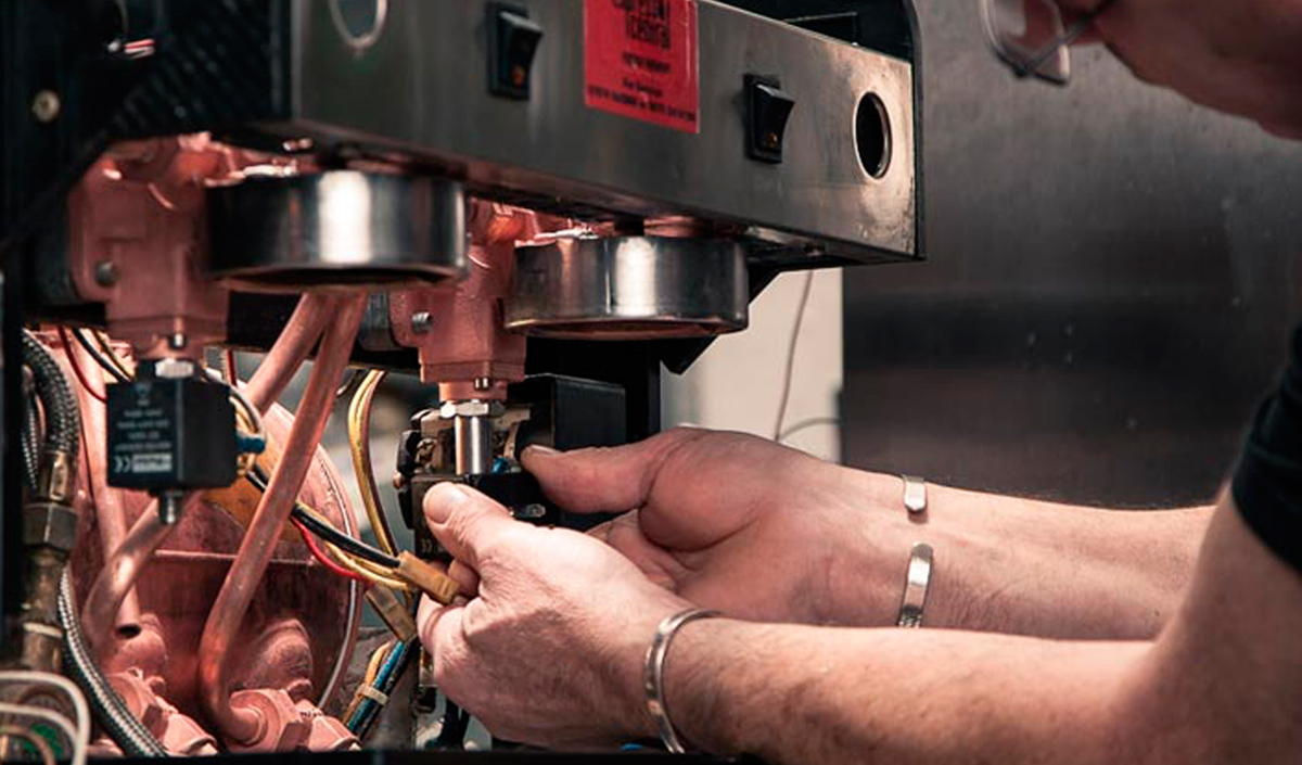 reparación y mantención de cafeteras